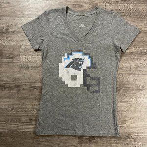 NFL Carolina Panthers Pixelated Football Helmet Gray Poly Blend V-Neck Tee Sz Md